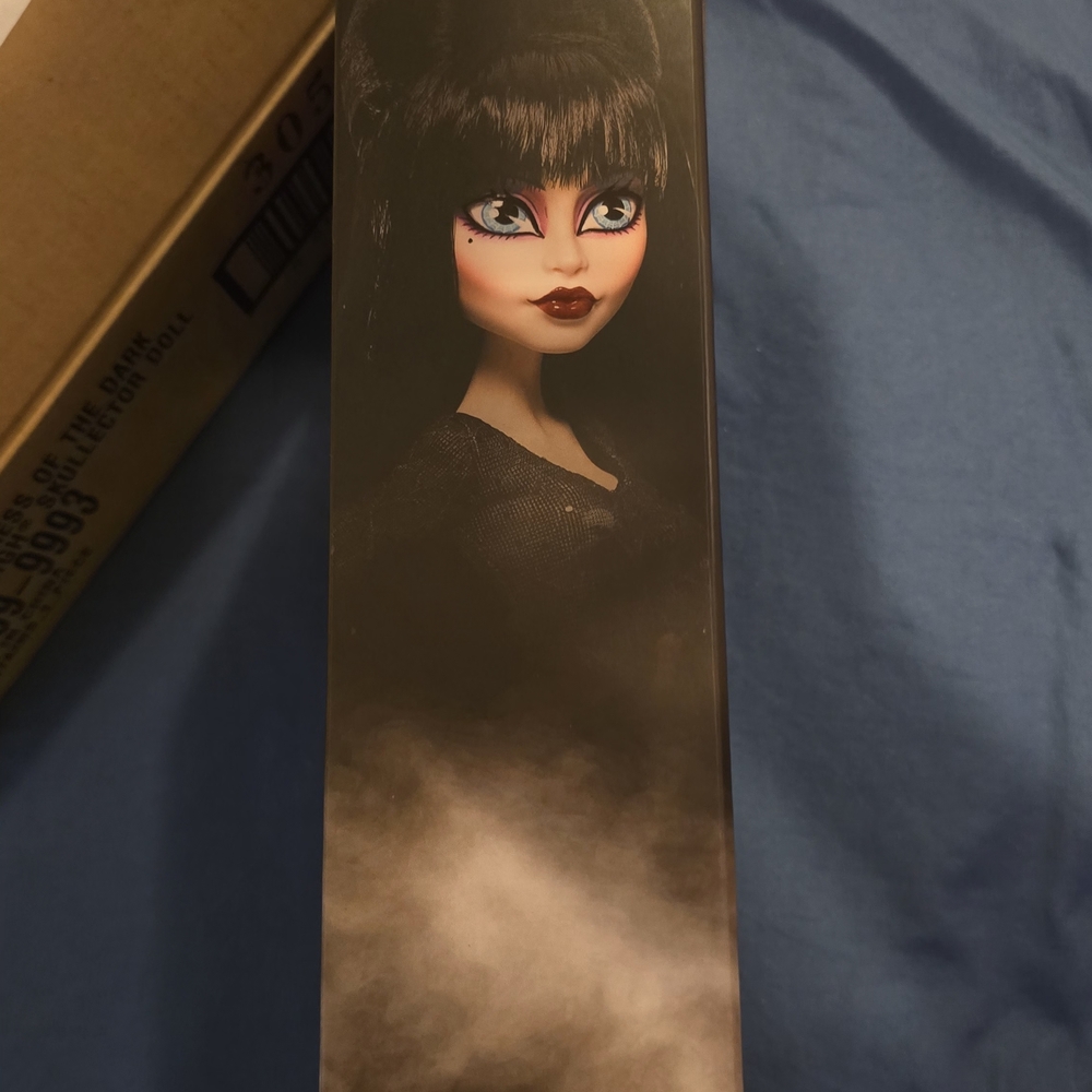 Monster High Skullector Doll - Picture 8 of 9